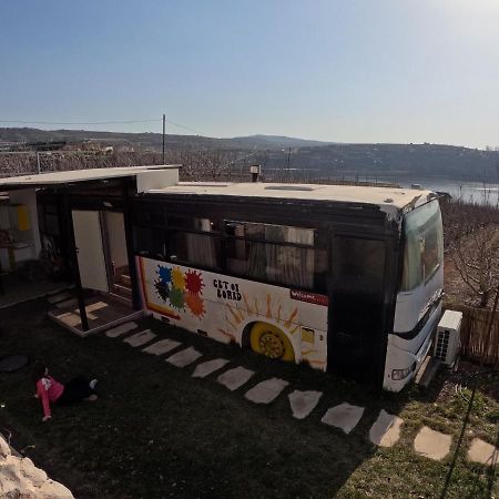 The Bus Apartment Majdal Shams Ngoại thất bức ảnh